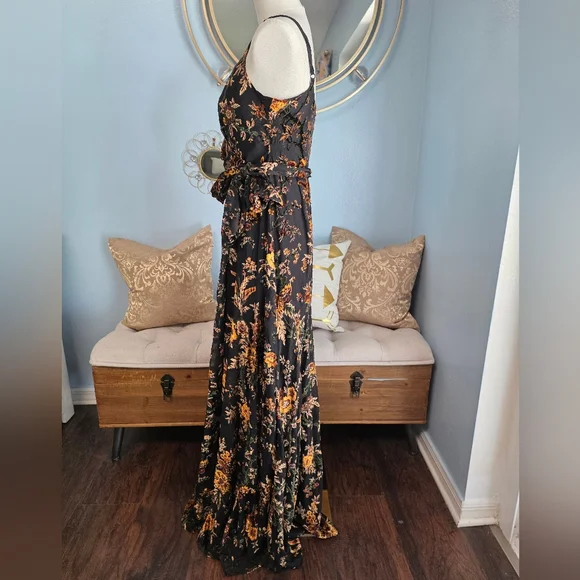 Hutch Alden Wrap Gown - Picture 4 of 9